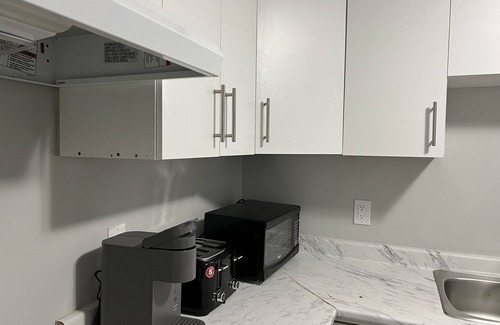 Fort Gary House | Cozy Modern and Lavish 3 Bedroom Basement Suite