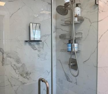 Panorama City Apartment | Cozy Modern Apartment with Free Parking&Wi-Fi