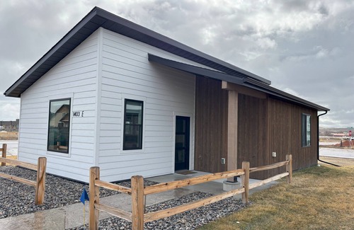 Sheridan Cabin | Cozy Modern Cabin in Ranchester WY