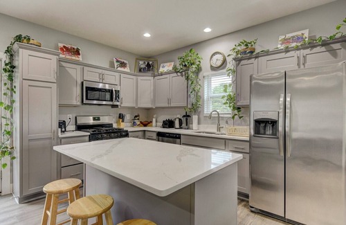 South Central Omaha House | Cozy-Modern Family Home in the Heart of Omaha