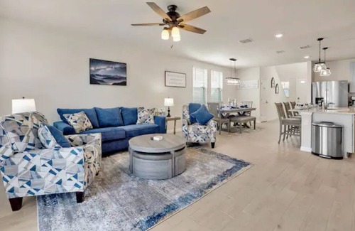 Zephyrhills House | Cozy & Modern home, Only 20 mins from Tampa