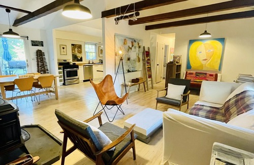 Brookhaven House | Cozy Modern Ranch House Near Bellport/Hamptons
