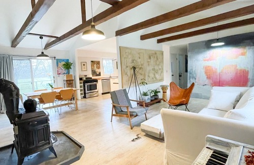 Brookhaven House | Cozy Modern Ranch House Near Bellport/Hamptonsn