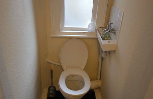 Northampton Apartment | 🏡 Cozy & Modern Rooms in Northampton – Great Location & Wi-Fi