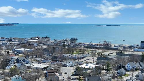 Old Orchard Beach Apartment | Cozy Modern Suite in Old Orchard Beach