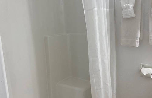 Glendo Hotel | Cozy Motel Room within 5 minutes of Glendo Recreational Area