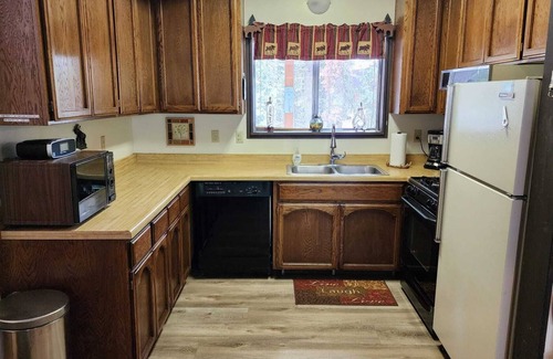 Duck Creek Village Cabin | Cozy Mountain Getaway for Year Round Adventures!