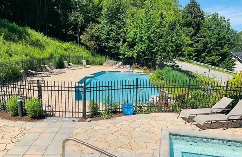 Mont-Tremblant Village Condo | Cozy Mountain View, 6 minutes to ski hill mountain view in historic village.