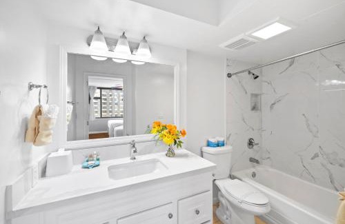 Waikiki Apartment | Cozy Mountain View Haven with Free Parking!