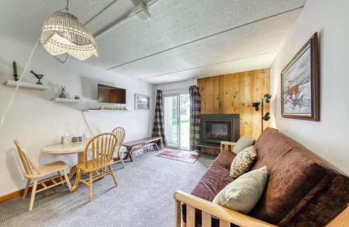 Waitsfield Apartment | Cozy Mountainside Condo
