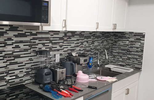 Northeast Edmonton House | Cozy MountZion 2BR Suite - Londonderry Mall & Henday