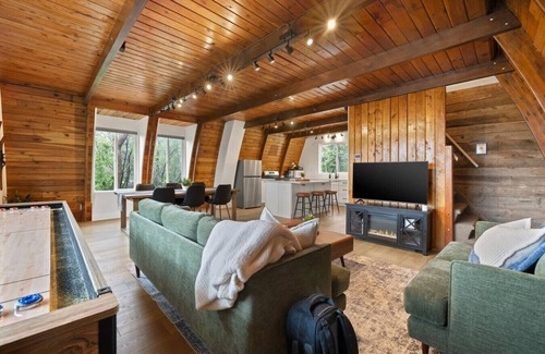 Midway Cabin | Cozy Mtn Cabin Epic Views Hot Tub Fire Pit