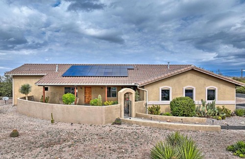 JD Ranch House | Cozy Mtn-View Vail Home with Heated Pool!