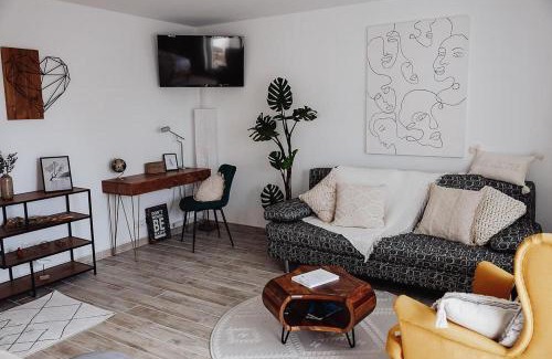 Schwaig bei Nuernberg Apartment | Cozy Nürnberg-Schwaig-Messe-Küche-Balkon