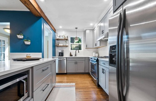 North Chattanooga House | Cozy N.Chatt 3b/1bath - 1 mile from Walking Bridge