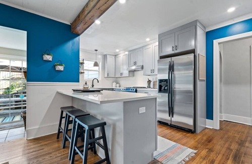 North Chattanooga House | Cozy N.Chatt 3b/1bath - 1 mile from Walking Bridge
