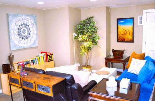 Grand Forks Apartment | Cozy Nest 5 A Beautiful Room to Rent
