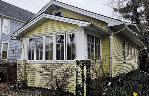 Birmingham House | Cozy Nest - a Charming 3-bedroom house in vibrant Birmingham with WiFi