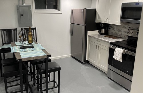 Morton Meadows Apartment | Cozy new 2 big bedrooms, 1bathroomn kitchen&appliances , washer&dryer 1 garage