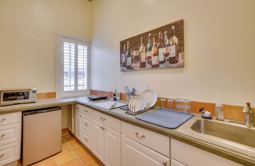 Uptown Historic District Apartment | Cozy New Orleans Getaway Near Magazine Street!