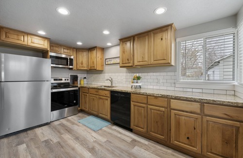 American Fork House | Cozy, newly-remodeled, pet and kid friendly entire home!