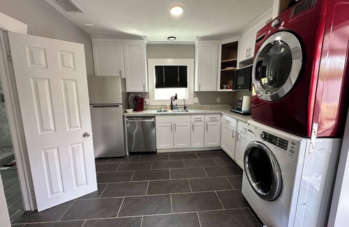 Ybor City Apartment | Cozy Newly Remodeled 1 br/1 ba in Ybor Heights with WiFi, AC, W/D