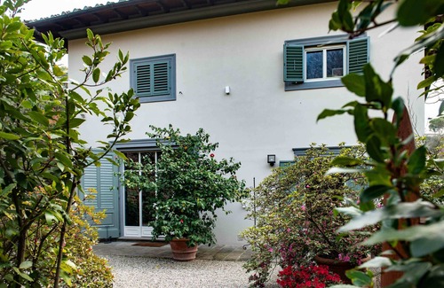 Oltrarno Villa | Cozy newly renovated 4 Bdr Villa with garden in Florence, great central location