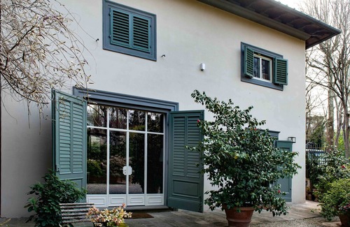 Oltrarno Villa | Cozy newly renovated 4 Bdr Villa with garden in Florence, great central location
