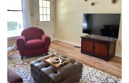 Noblesville House | Cozy Noblesville Apartment