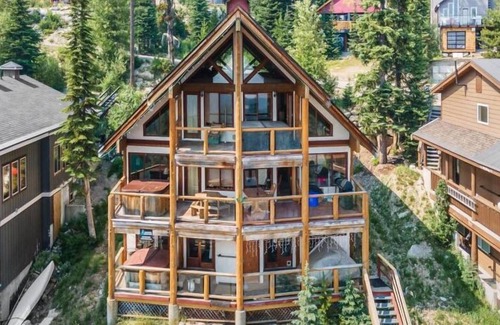 Snow Pine Estates Apartment | Cozy Nook - Cozy and Rustic with Private Hot Tub and a Nice View