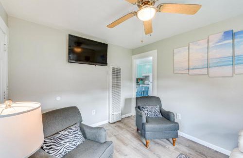 Orick House | Cozy NorCal Cottage 2 Mi to Redwoods and Beaches!