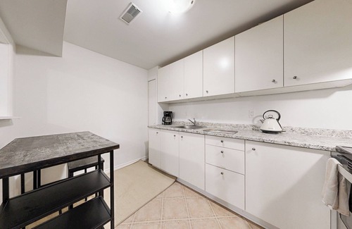 St. Andrew - Windfields House | Cozy Oasis in the City close to transit and shopping. Pet-Friendly!