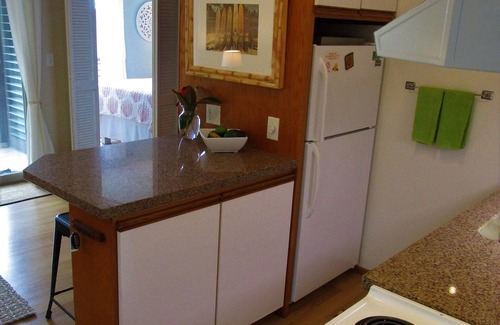 Punaluu Condo | Cozy Ocean View Condo - Great Pool & Short Walk to Punalu'u Beach