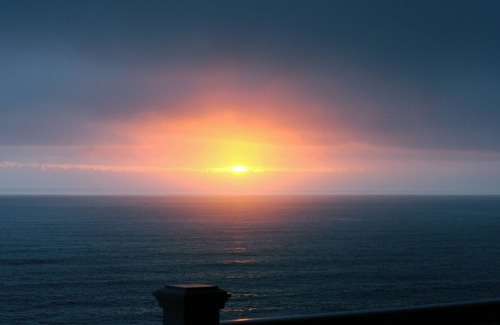 Shelter Cove Condo | Cozy Oceanview!by OceanviewHotTubs Tesla Charging Oceanfront! Shelter Cove, CA