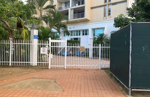 Isla Verde Apartment | Cozy oceanview studio w Direct Beach Access w parking included