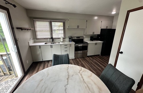 Lawrence House | Cozy on Campus! Keep it simple at this centrally-located place on the KU Campus.