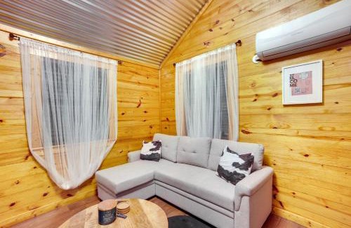 Onalaska House | Cozy Onalaska Cabin about 2 Mi to Lake Livingston!