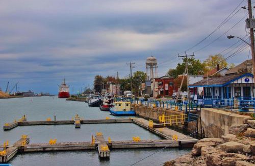 Port Colborne Apartment | Cozy One-Bedroom Apartment near the Marina