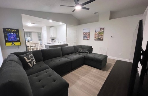 Catalina House | Cozy Orlando Home near Universal & Epic!
