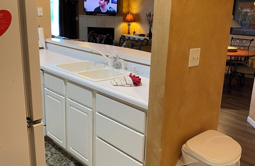 Osage Beach Condo | Cozy Parkview Bay Lakefront Condo, FREE WIFI. New floors, recently updated