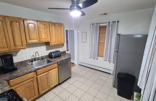 Wethersfield House | Cozy & Peaceful - gated yard, enclosed porch