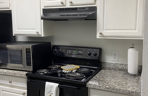 Westchase Apartment | Cozy & Peaceful Home