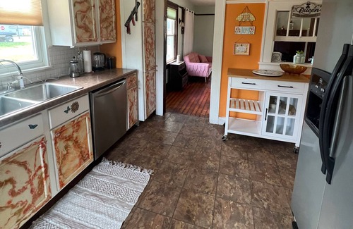 Pendleton House | Cozy Pendleton Getaway Near Downtown Pendleton. Pet Friendly!