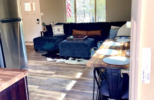 Happy Jack Cabin | Cozy Pet Friendly 2BR Cabin in the Pines, Happy Jack AZ
