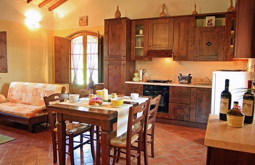 Pomarance House | Cozy pet friendly private pool cottage in Tuscany