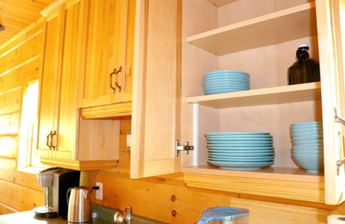 Bobcaygeon Cottage | Cozy Pigeon Lake Cottage