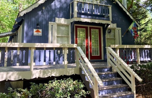 Pine Mountain Ski Chalet | Cozy Pine Mountain Chalet Minutes Away from Callaway Gardens