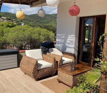 Cabrils Apartment | Cozy place, big roof terrace & spectacular views.