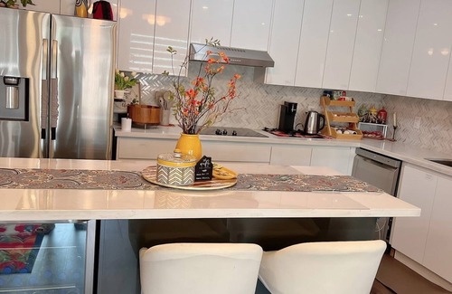 Dean Park House | Cozy place in Toronto