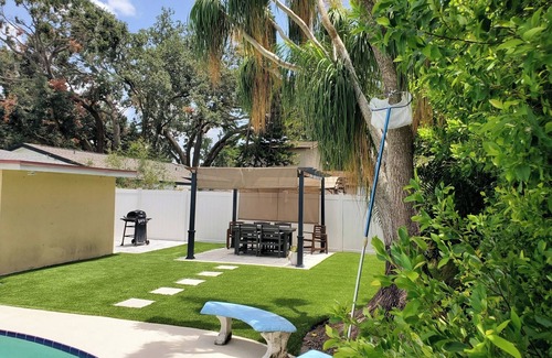 Egypt Lake-Leto House | Cozy Pool Home. 10 min from Bucs Stadium